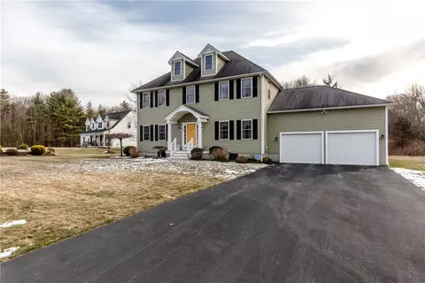 3 Menard Ln, Smithfield, RI 02917