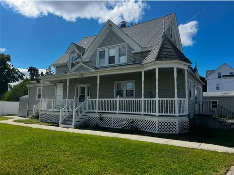 80 Gladstone St, Cranston, RI 02920