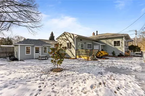 175 Irving Rd, Warwick, RI 02888