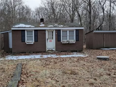 119 E Killingly Rd, Foster, RI 02825