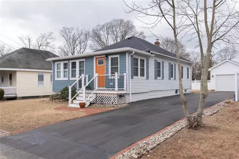 Exterior - 283 Bellman Ave, Warwick, RI 02889 photo 2 of 9