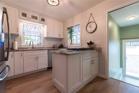 Kitchen - 283 Bellman Ave, Warwick, RI 02889 photo 1 of 6