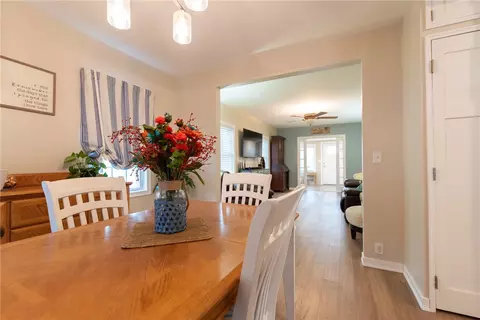 Dining - 283 Bellman Ave, Warwick, RI 02889 photo 4 of 4