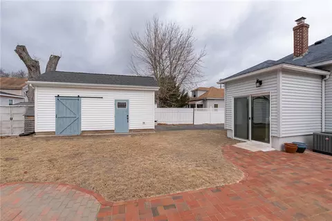 Exterior - 283 Bellman Ave, Warwick, RI 02889 photo 7 of 9