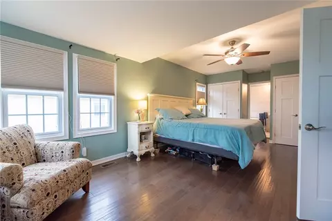 Bedroom - 283 Bellman Ave, Warwick, RI 02889 photo 1 of 1
