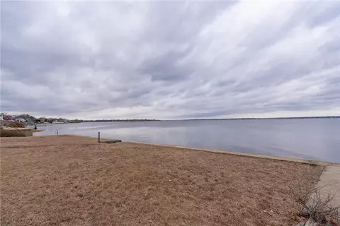 View/Area - 283 Bellman Ave, Warwick, RI 02889 photo 2 of 3