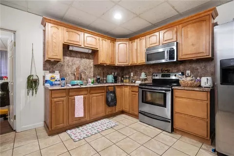 43 Rivulet St, Woonsocket, RI 02895 photo 5