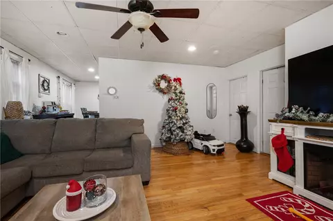 43 Rivulet St, Woonsocket, RI 02895 photo 8