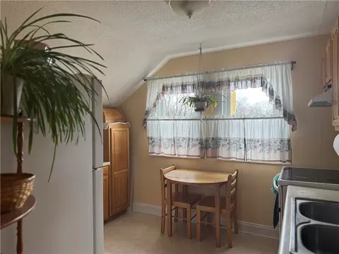 189 Aylsworth Ave, Woonsocket, RI 02895 photo 23