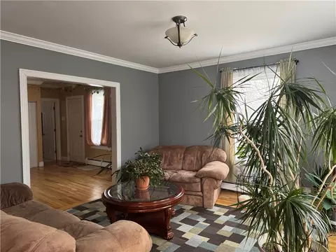 189 Aylsworth Ave, Woonsocket, RI 02895 photo 9