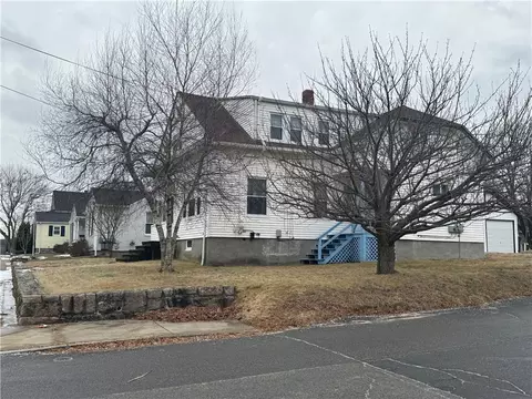 189 Aylsworth Ave, Woonsocket, RI 02895 photo 3