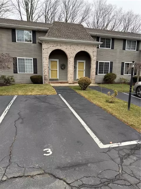 135 Pleasant View Ave #3, Smithfield, RI 02917