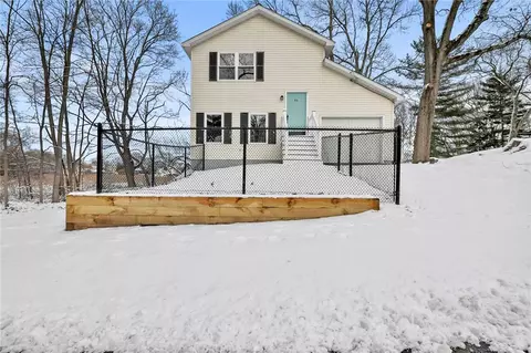 64 Main St, East Providence, RI 02915