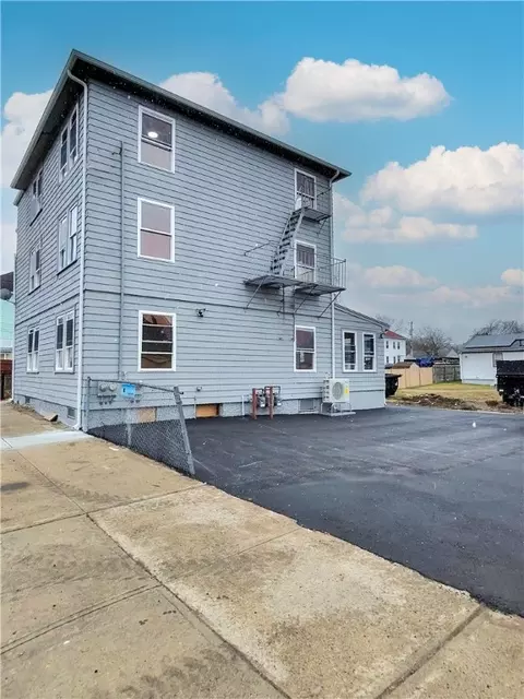 64 Hawkins St, Providence, RI 02908