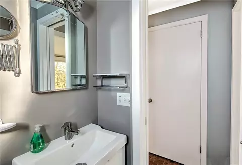 3220 Post Rd, Warwick, RI 02886 photo 18
