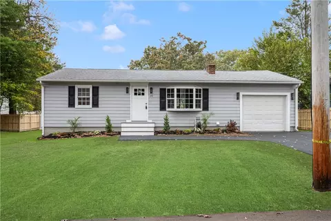 19 Elton Ave, Warwick, RI 02889