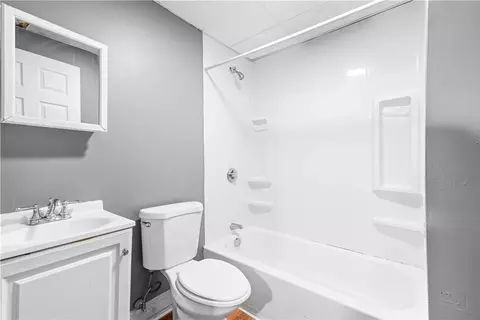 9 Wilson Ave, Woonsocket, RI 02895 photo 9