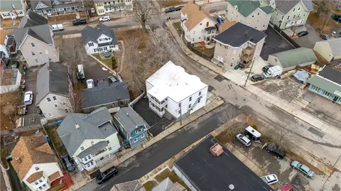 9 Wilson Ave, Woonsocket, RI 02895 photo 4