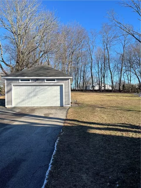 63 Hazard St, Coventry, RI 02816 photo 3