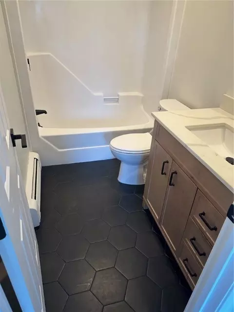 319 Privilege St #6, Woonsocket, RI 02895 photo 5