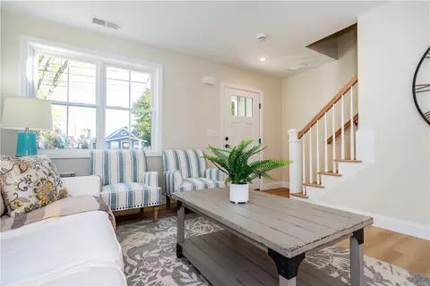 71 Logan St, Warwick, RI 02889 photo 5