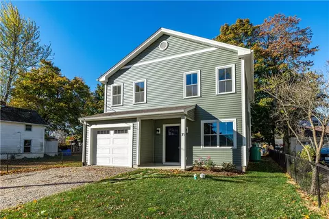 71 Logan St, Warwick, RI 02889 photo 3