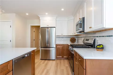 71 Logan St, Warwick, RI 02889 photo 18