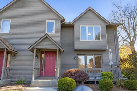 200 Mayfield Ave #E7, Cranston, RI 02920