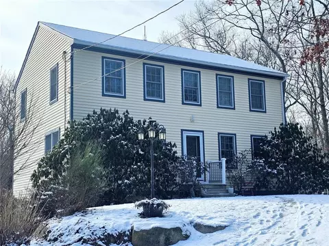 171 Stubtown Rd, Hopkinton, RI 02833