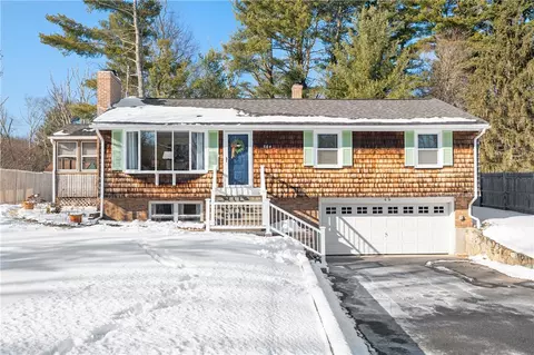584 Victory Hwy, Burrillville, RI 02839
