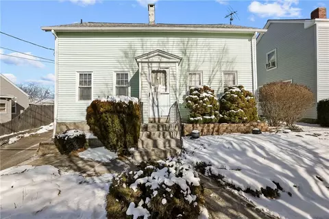 96 Columbus Ave, Pawtucket, RI 02860