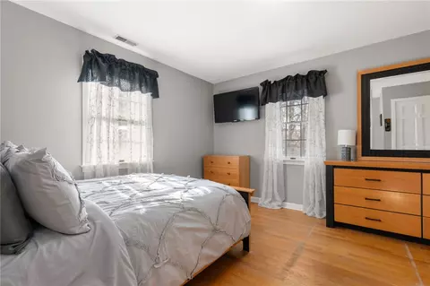 Bedroom - 16 Midway Ave, Westerly, RI 02891 photo 2 of 6