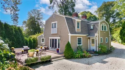 162 Rhode Island Ave, Newport, RI 02840