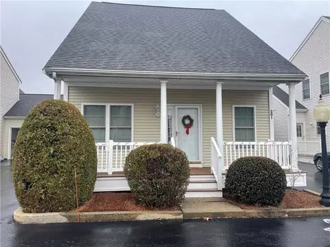 261 Cheshire Dr, Cranston, RI 02921