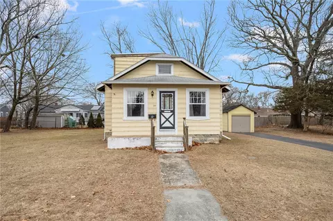 113 Brentwood Ave, Warwick, RI 02886