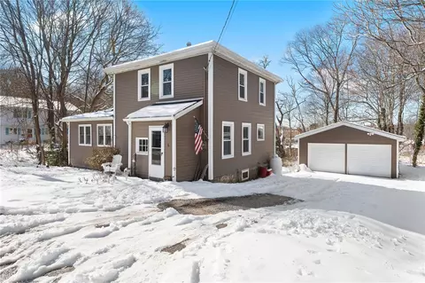 Exterior - 5 Beacon St, Westerly, RI 02891 photo 2 of 3