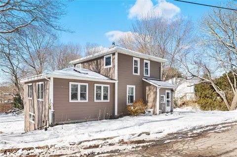 Exterior - 5 Beacon St, Westerly, RI 02891 photo 3 of 3