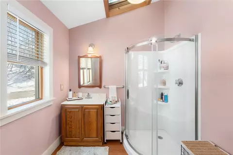 Bath - 5 Beacon St, Westerly, RI 02891 photo 1 of 2