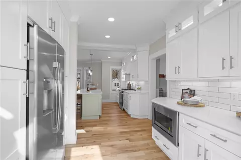 894 Main St, Warren, RI 02885 photo 11