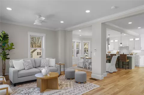 894 Main St, Warren, RI 02885 photo 16
