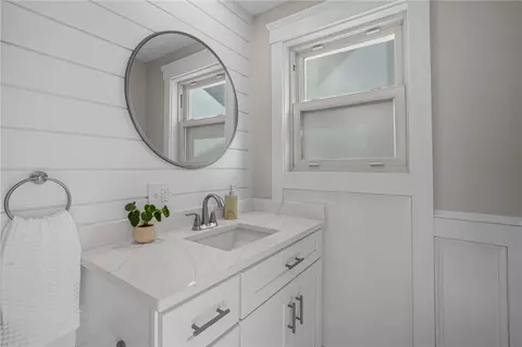 894 Main St, Warren, RI 02885 photo 22