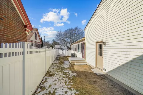 894 Main St, Warren, RI 02885 photo 45
