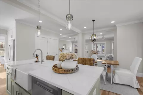 894 Main St, Warren, RI 02885 photo 6