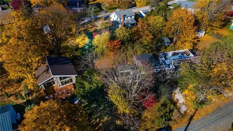 80 Cole St, Jamestown, RI 02835