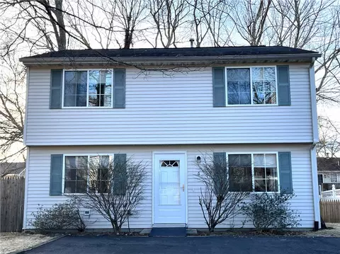 6 Meadowrue Trl, Narragansett, RI 02874