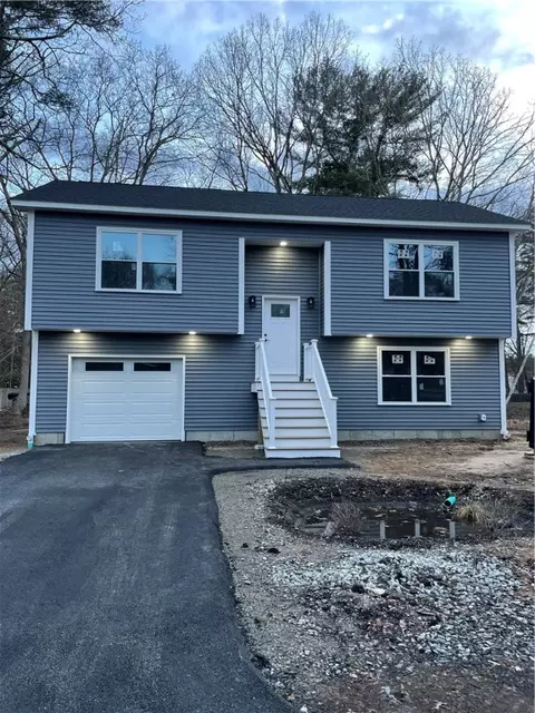 24 Bailey Dr, West Greenwich, RI 02817