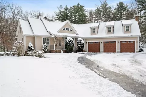 29 Aldrich Rd, Glocester, RI 02857