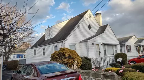 161 Moorefield St, Providence, RI 02909