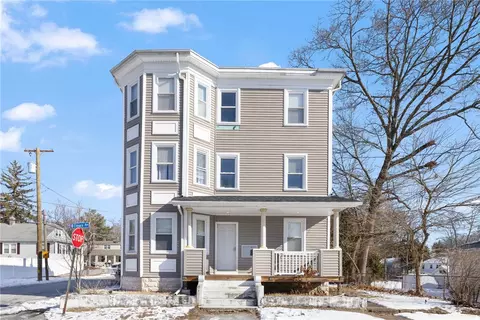 21 Elmore Ave, North Providence, RI 02911