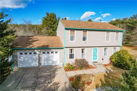 8 Teaberry Ln, Hopkinton, RI 02832